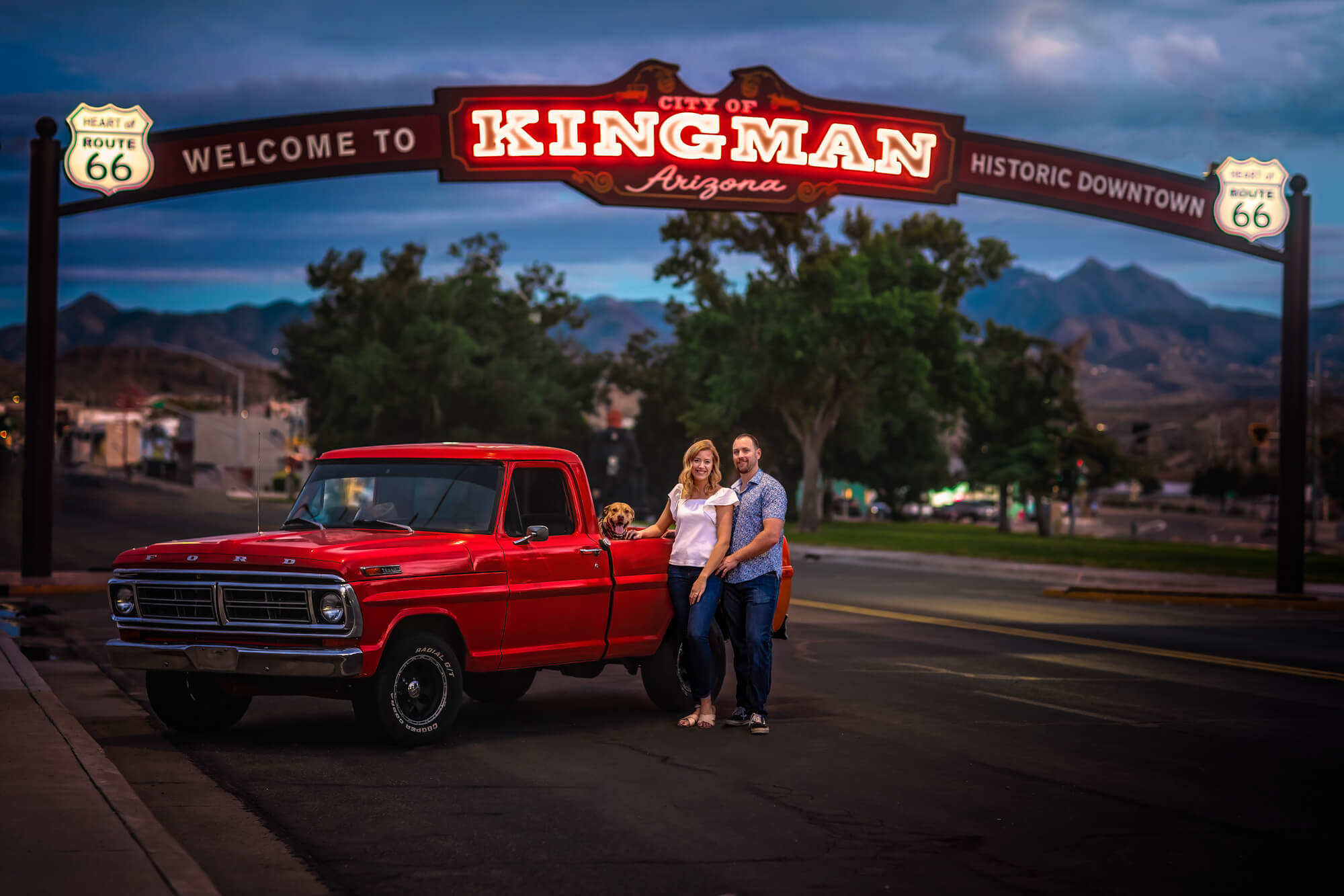 Neon lights in Kingman, AZ. Instagrammable location engagement session for photographers.